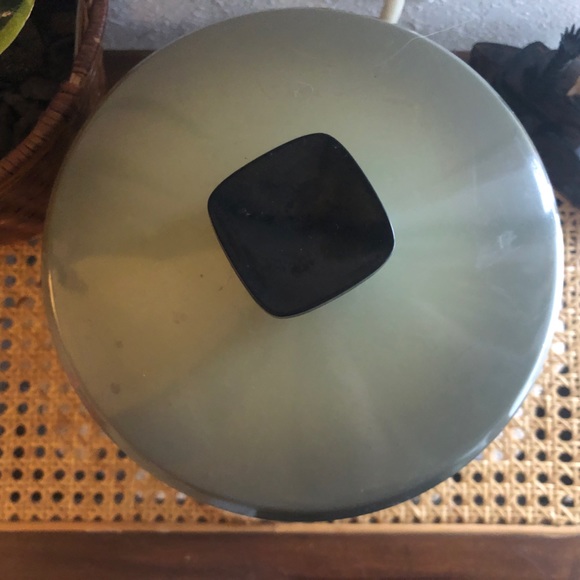 Avocado Green Aluminum Flour Canister by West Bend Circa 60s/70s - Picture 4 of 14